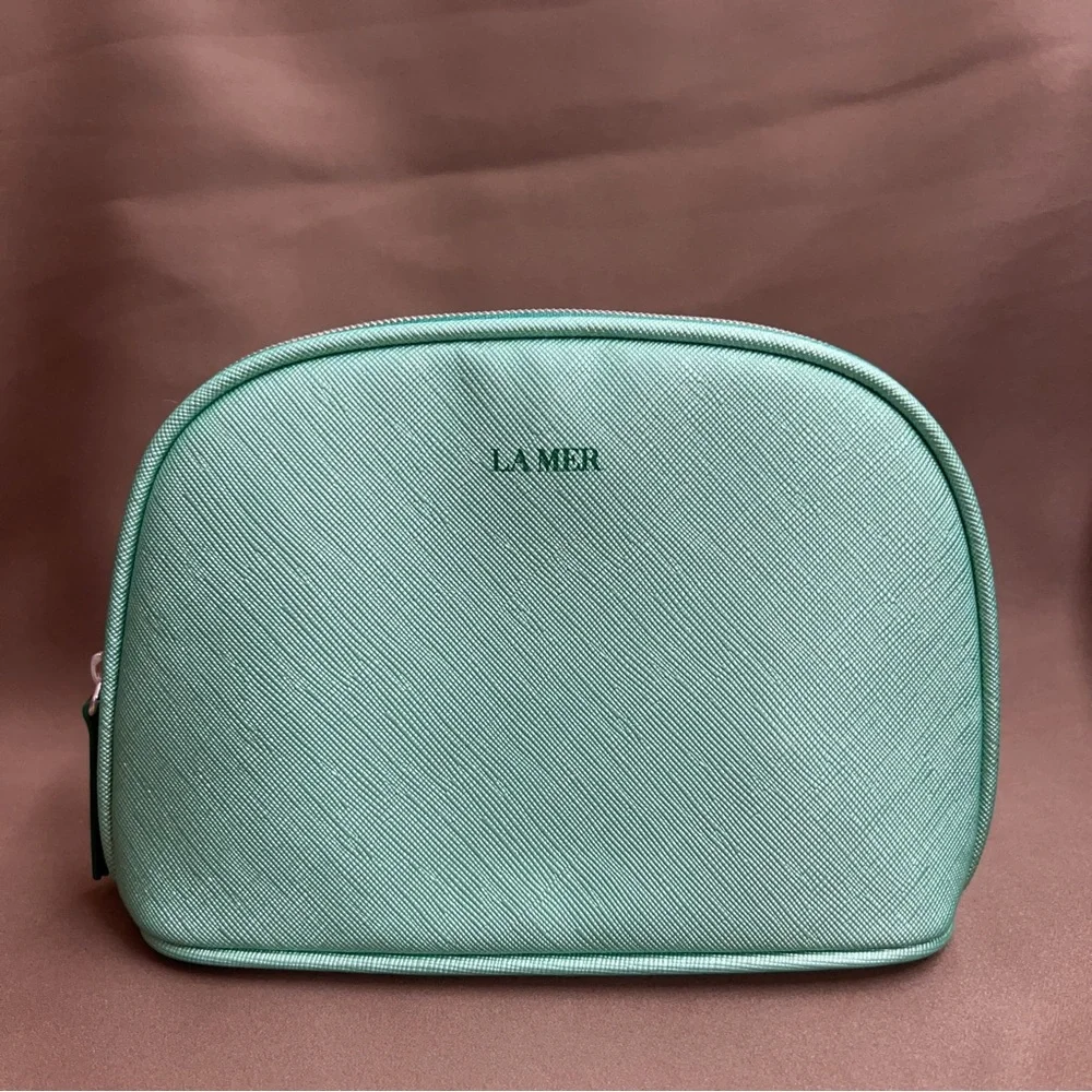 La mer makeup pouch
